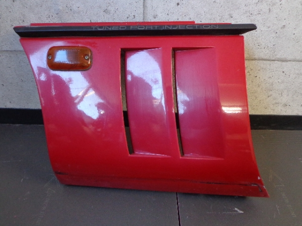 ★☆ 87y シボレー コルベット フロントタイヤ後ろ ロッカーパネル 左 ☆拍卖