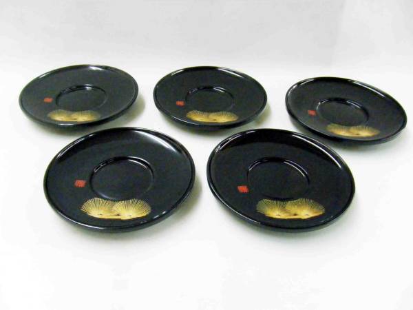 ☆美品☆ 木粉入樹脂製 茶托 黒 松 ユリア樹脂拍卖