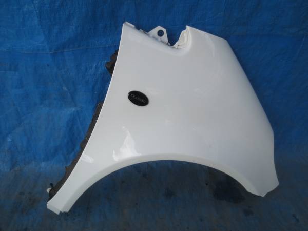 ★☆メルセデスベンツ 16年 A160 フェンダー 右☆★拍卖