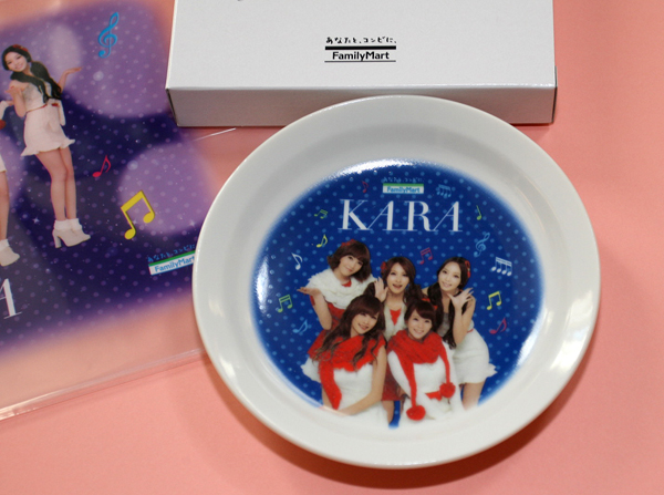 貴重品ファミリーマートノベル/2011年「KARA(カラ)」ティプレート/ビニールバッグセット/フルメンバー/韓国拍卖