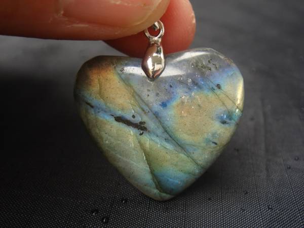 ☆超人気!極上品天然ラブラドライトペンダントトップA99拍卖