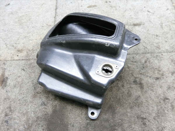 ヤマハ ドラッグスター 400 4TR 純正 ツール ボックス 小物入れ拍卖