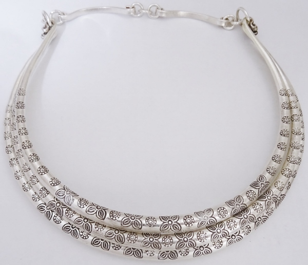 カレン族シルバーネックレス 3連 首輪 チョーカー【10tn02】拍卖