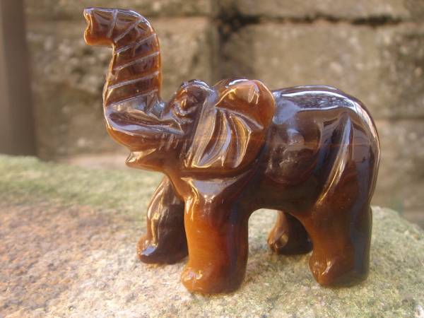 ☆風水,金運UP天然4A級虎目石タイガーアイ象神置物最後一品拍卖