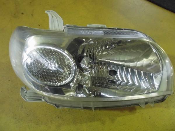 H16 ポルテ NNP10 右 ヘッド ライト HID 中古拍卖