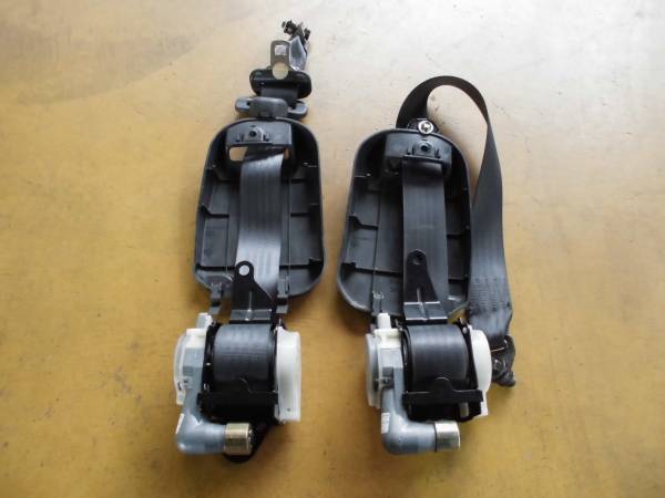 H16 エブリィ DA62V フロント シートベルト 左右セット拍卖