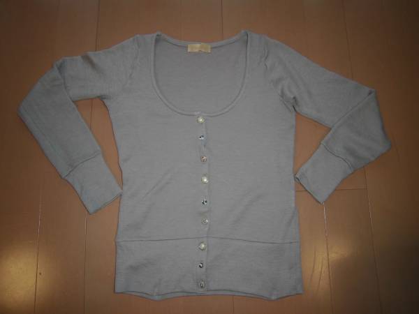 ★★★ボタンがかわいい★カーディガン日本製★★★拍卖