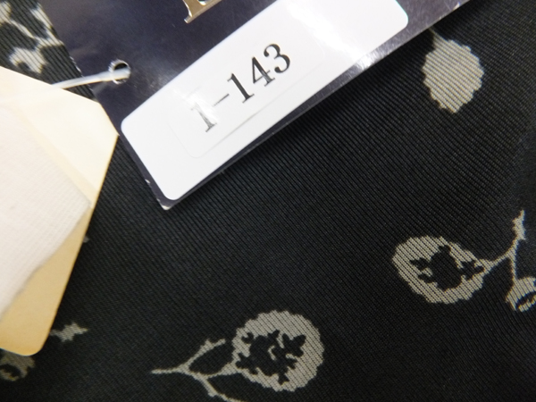 1143 ポリエステルの5パネルから構成されたプリント地拍卖