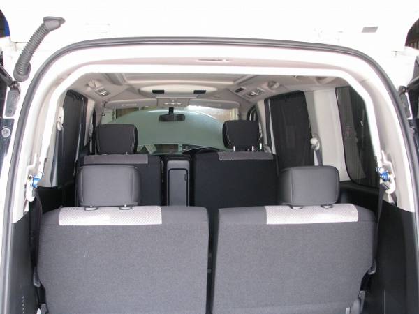 セレナ(C26)専用 リヤピラーバー(天井に沿わすスクエアタイプ)新品箱入り、税込み拍卖