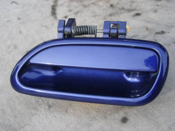 H10 BH5 レガシーワゴンGT EF20 ターボ 4WD AT 純正 リア左 後席左側 アウタードアキャッチ / カラー 81N拍卖