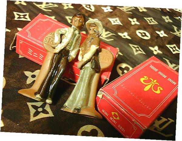 陶磁器 ミニ 人形 ペアー 新品 ◆ 昭和レトロ 輸出向け? 拍卖