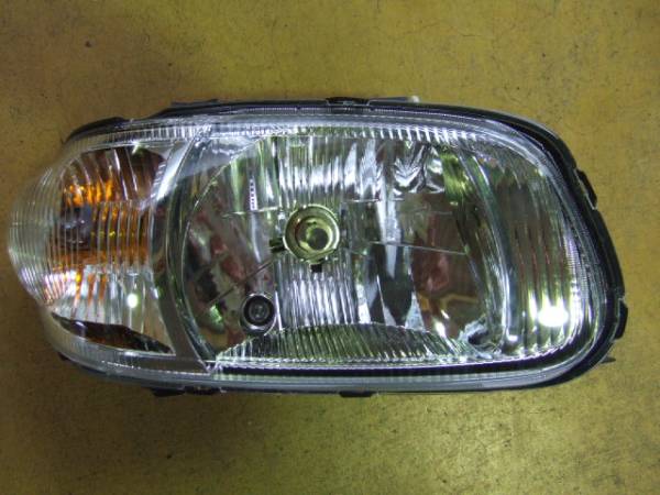 H13 アルト HA23V ヘッドライト 右 中古拍卖