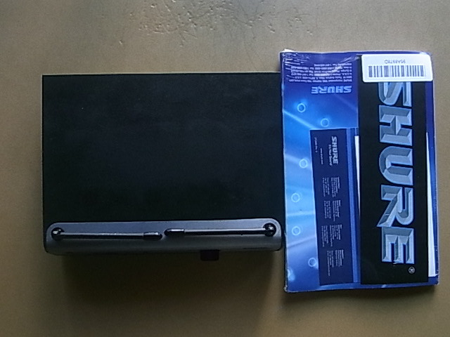 SHURE UT4 ワイヤレスレシーバー 809.500MHz 送料410円　中古品5