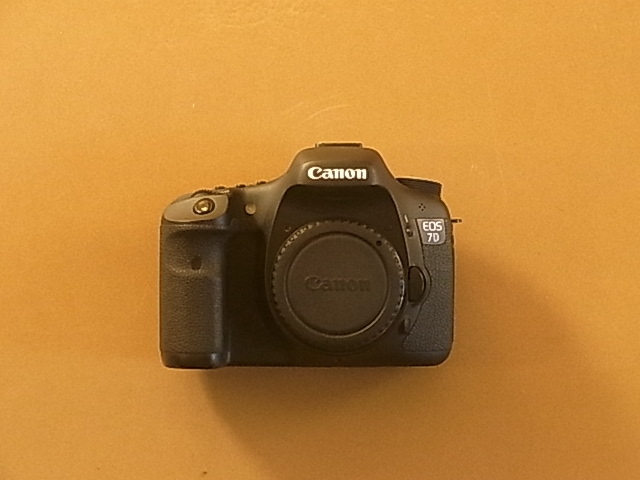 名機 Canon キヤノン EOS 7D ボディ 本体のみ　送料630円～ 中古良品