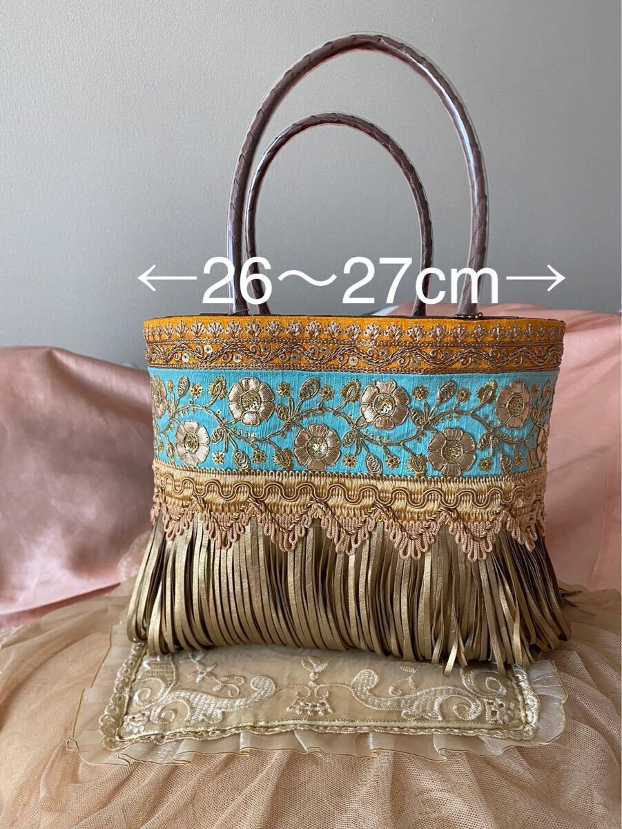 トートバッグ バッグ　フリンジ　かごバッグ　ゴールド　ボタニカル　花柄　インド刺繍リボン　アジアンテイスト　レトロ