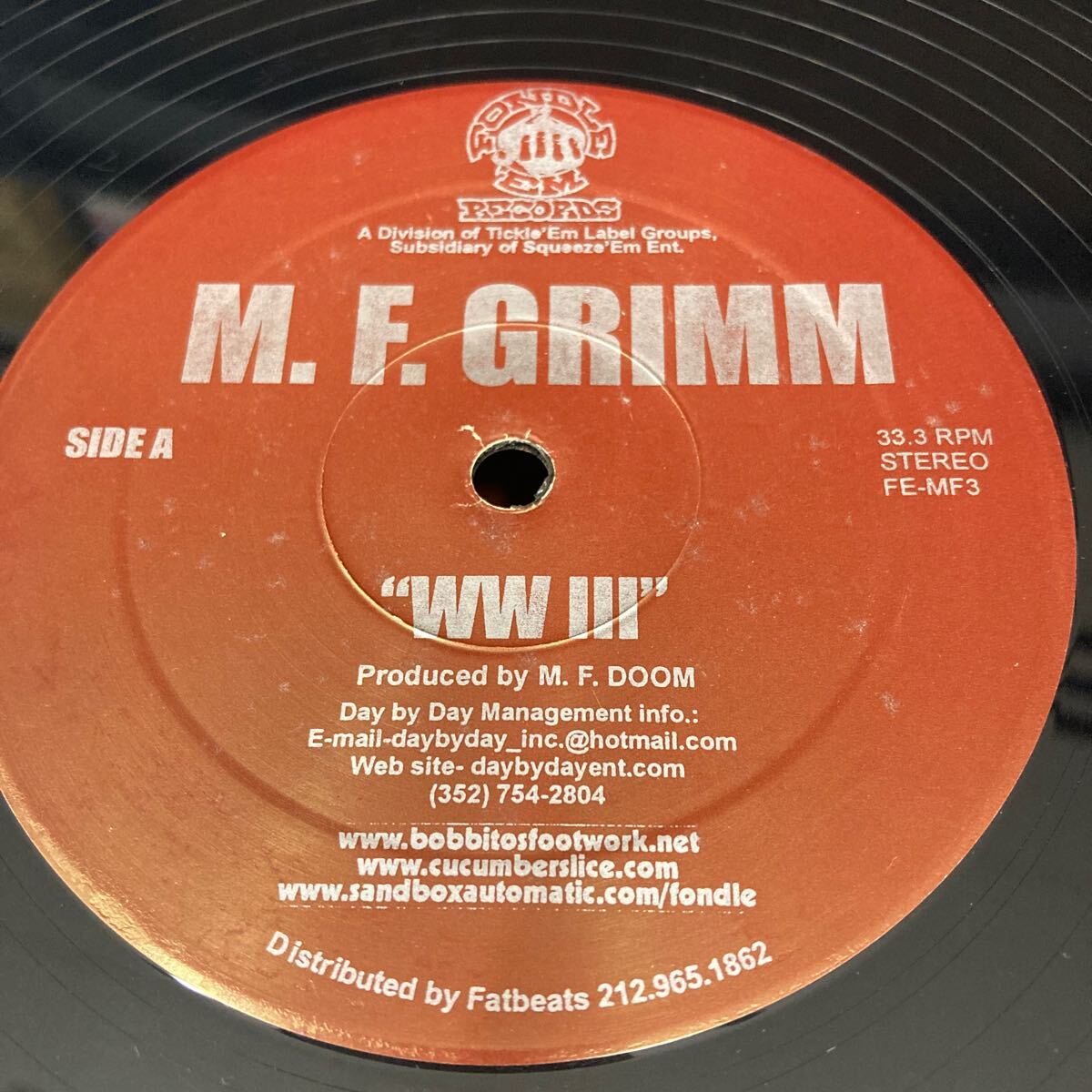 アングラ M.F. Grimm - WW III : M.F.DOOM