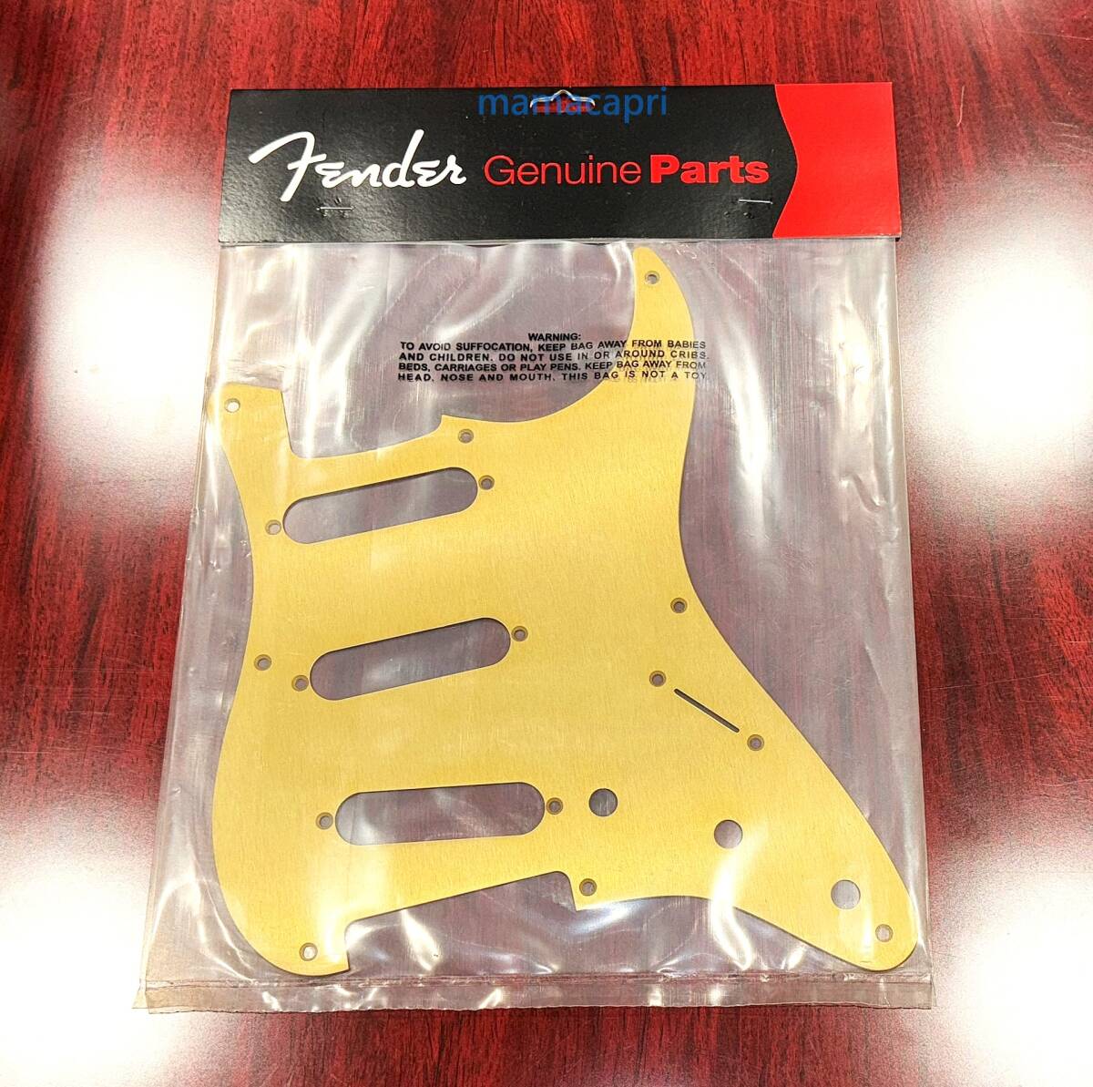 新品 Fender純正 8-Hole 1950's Vintage-Style Stratocaster S/S/S Pickguard Gold 8穴 57 ストラト キャスター ヴィンテージ ピックガード