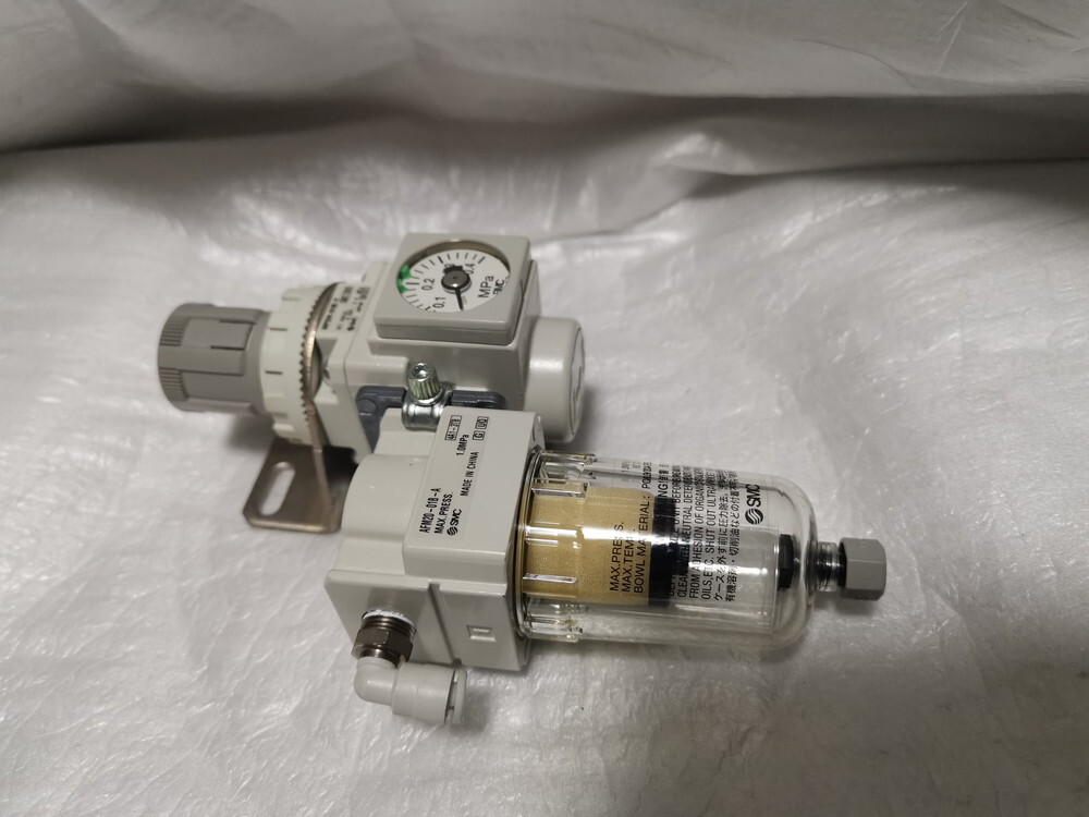 ★動作保証美品★ SMC ARP20K-018E-Y + AFM20-01B-A 直動精密レギュレータとミストセパレータ