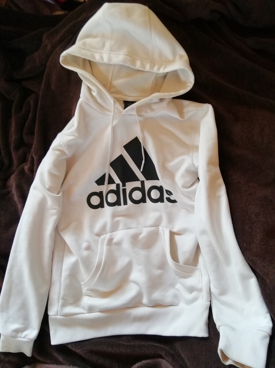 adidas　アディダス　パーカー　フーディー　白　ホワイト