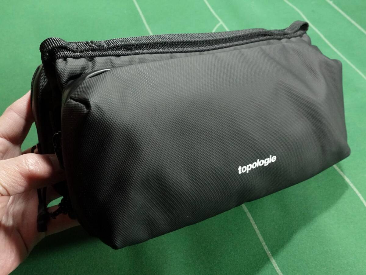 □Topologieトポロジー PUコーティング生活防水素材 500mlペットボトル収納 ボトルサコッシュ ブラック 美品!!!□