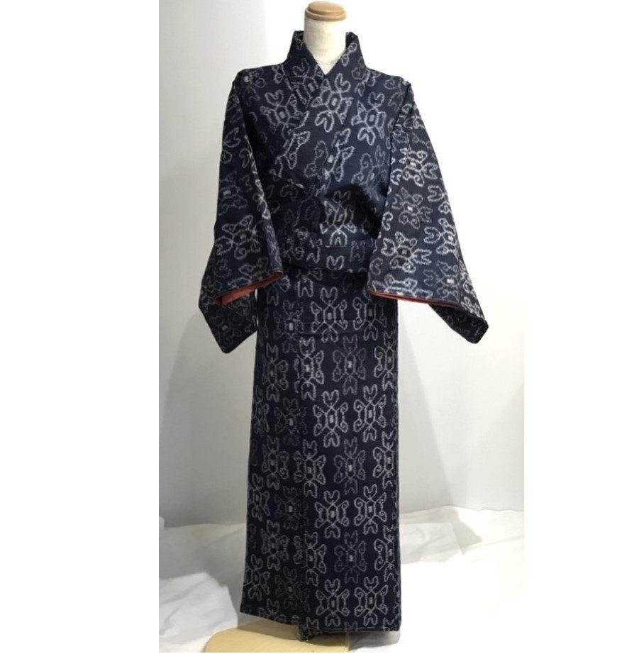 着物 女性用 身丈約146㎝ 裄丈74.5㎝ 着物のみ 絣 藍色 紺 しつけ糸付 四角花文 和服 和装【道楽札幌】