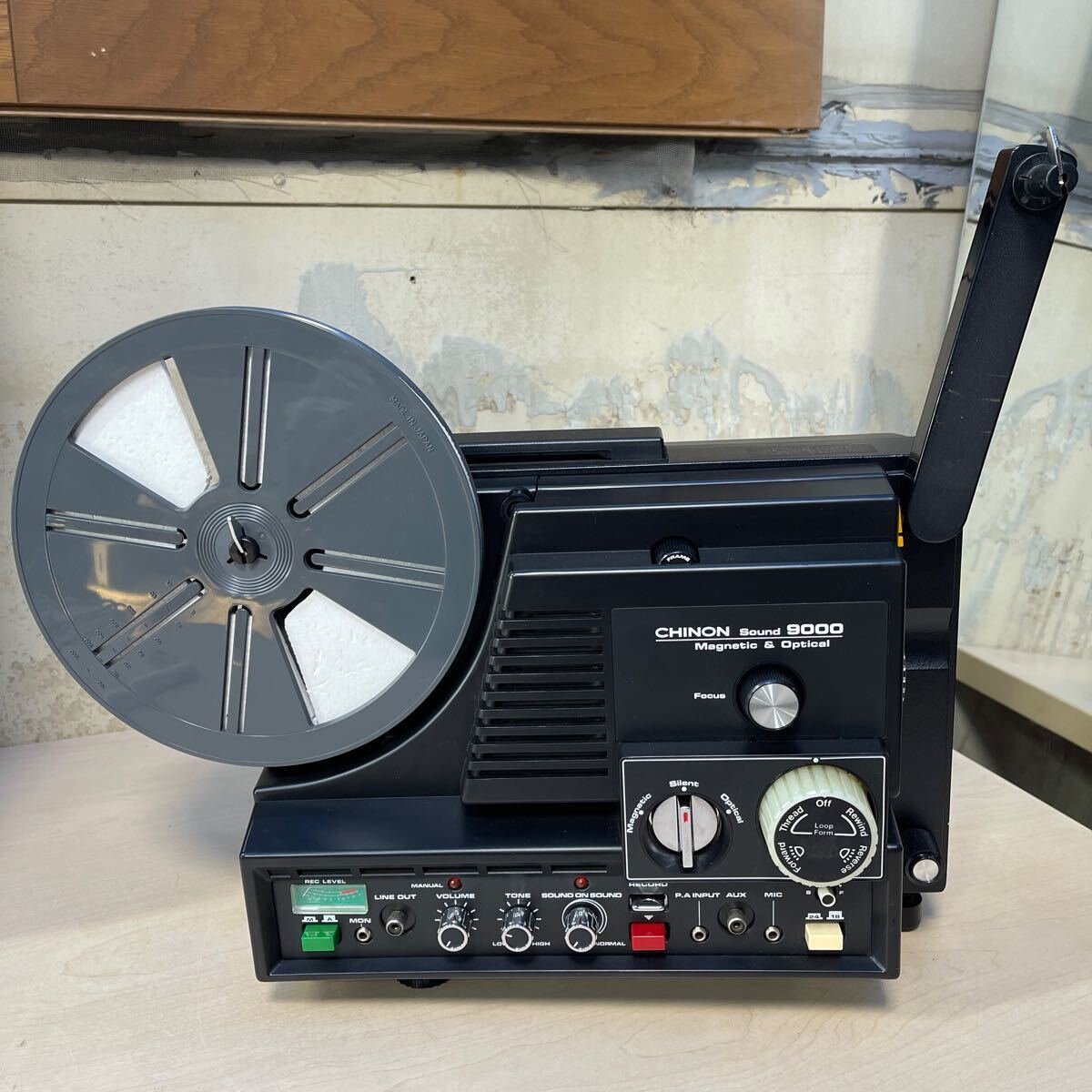 CHINON チノン　映写機 SOUND 9000 Magnetlc&Optical 8㎜ プロジェクター　昭和レトロ　21ー2