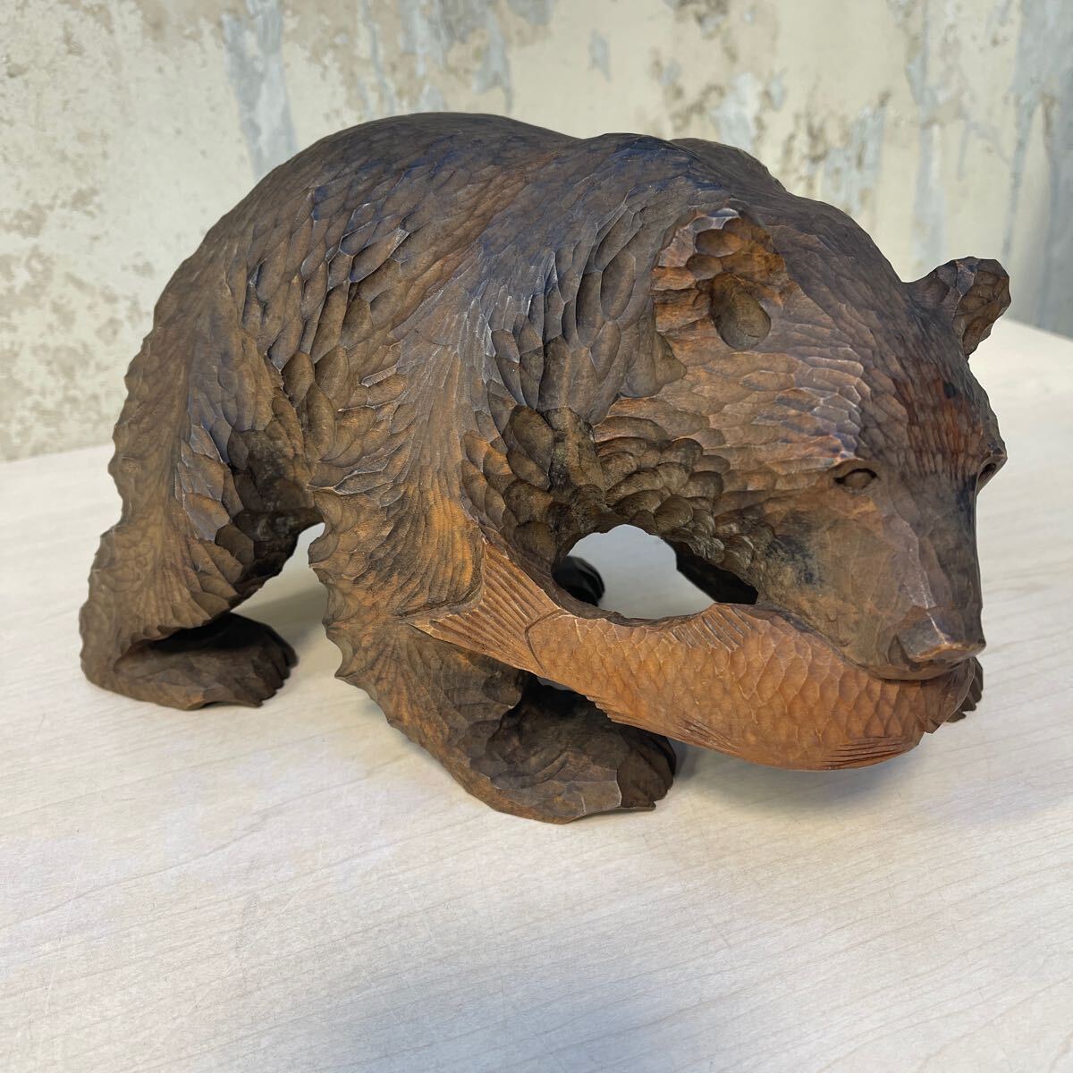 木彫り　熊　クマ　今泉作　 北海道　 民芸品　 置物　幅約27㎝ 高さ約16㎝ 幅約10㎝ 26ー7