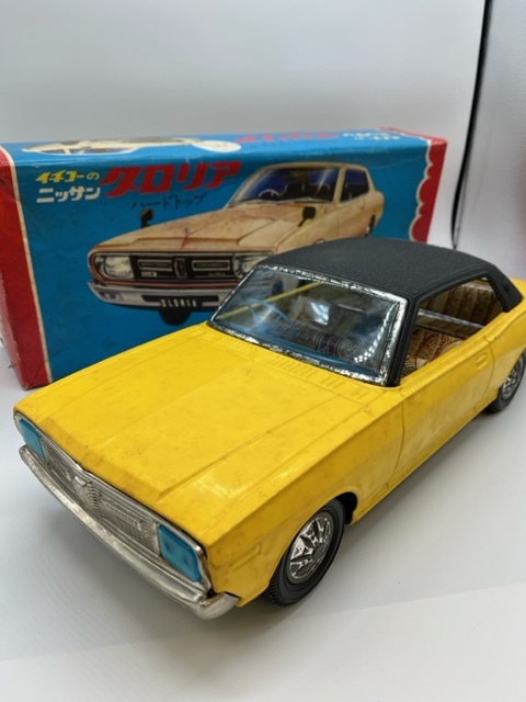 S7790☆ ブリキ イチコーのニッサン グロリア ハードトップ 昭和レトロ 昭和 レトロ 外箱付属 おもちゃ 金属玩具 玩具 当時物