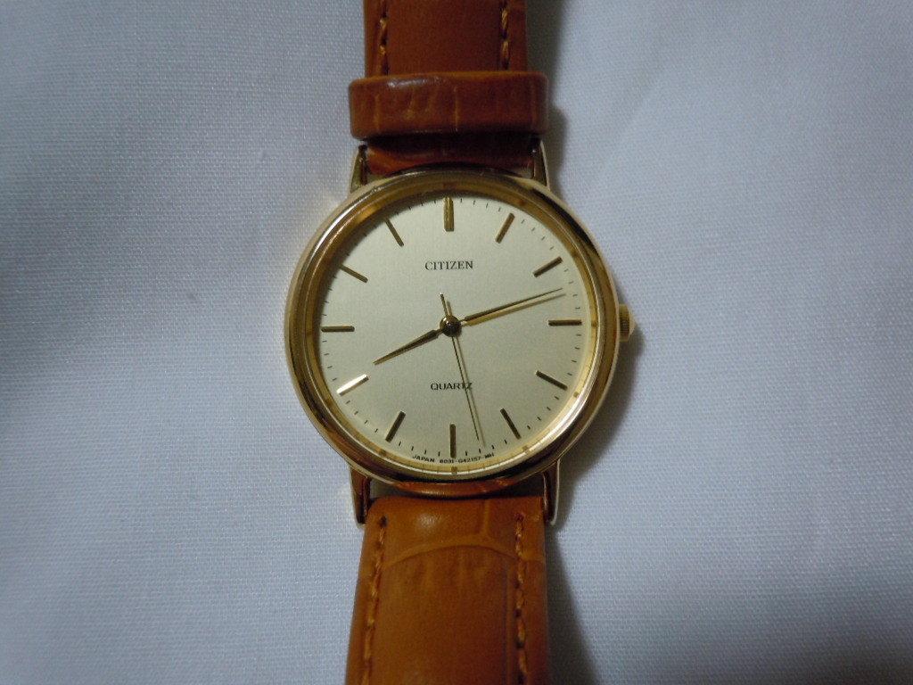 CITIZEN 腕時計 クオーツ時計 【美品】【動作良好】