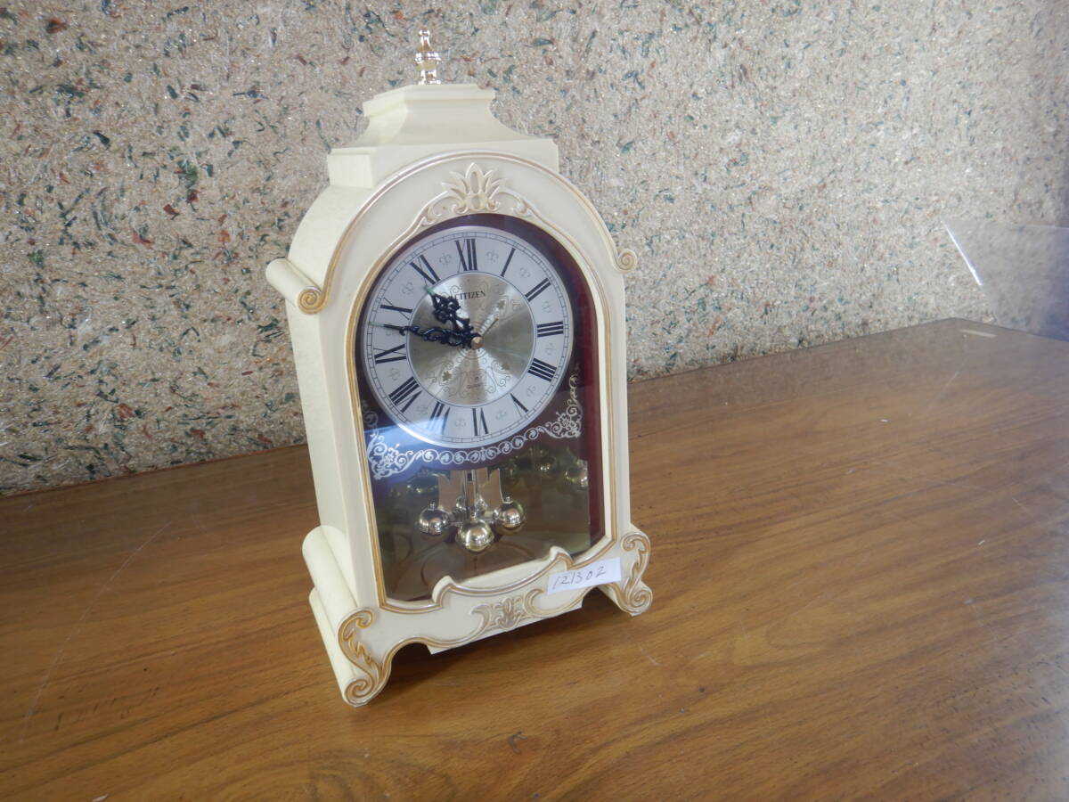 シチズン　置時計121302 オルゴール不可 CITIZEN B-3 2065T リズム時計　17X9H30 時計動作しています。昭和レトロ　欠けあり