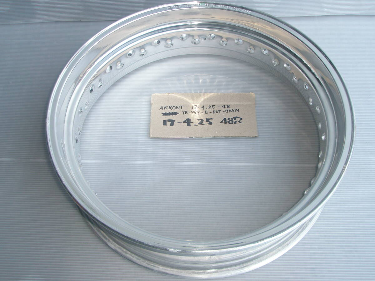 アクロン　アルミリムのみ　新品未使用品ですが長期在庫品　17－4.25　48穴　カスタム素材モタードにどうぞ。④　KTM ハスクバーナフサベル