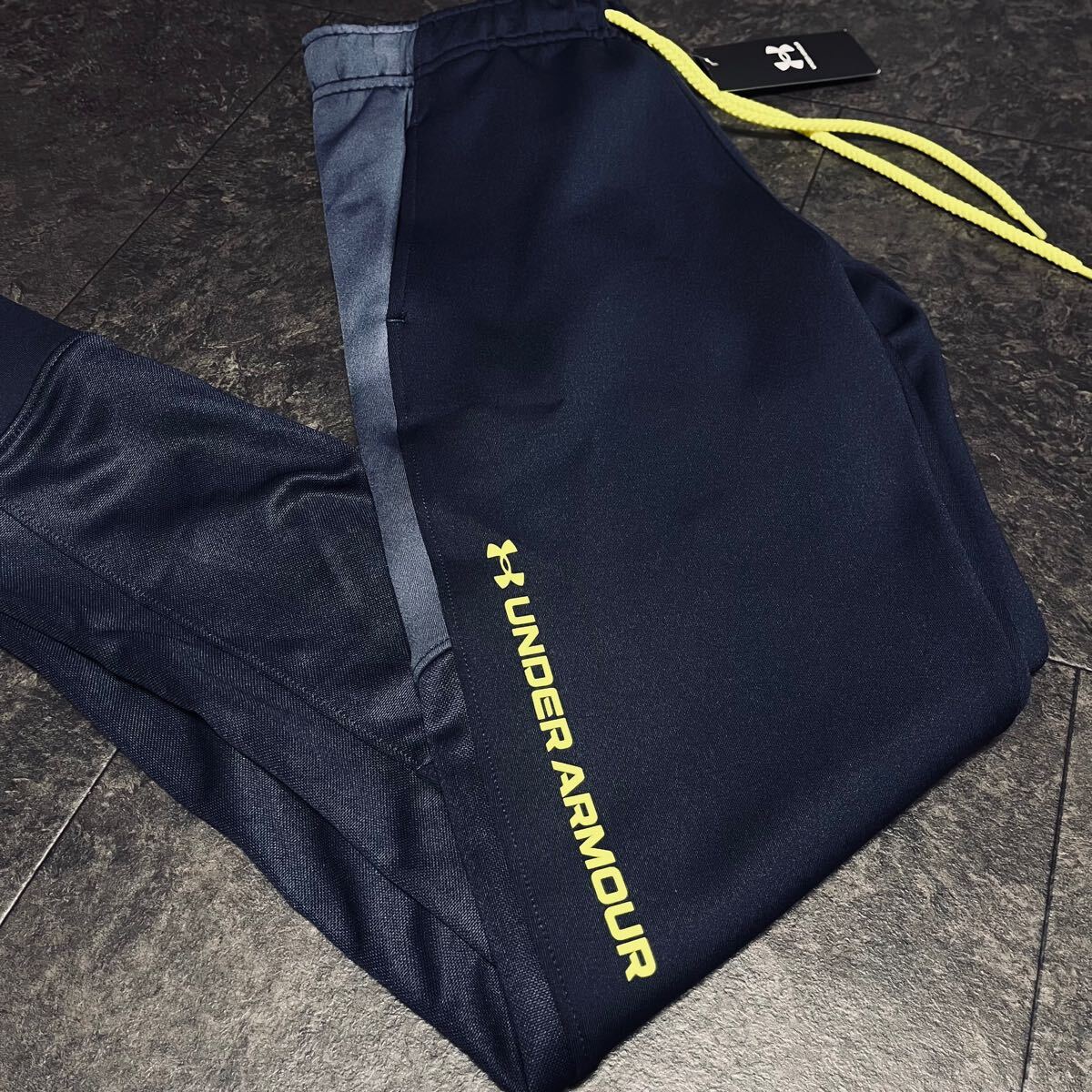 W71〜78cm 定価11,000円 アンダーアーマー ジャージ ロングパンツ 速乾 ストレッチ 新品 送料無料 ネイビー 紺 160cm レディース キッズ