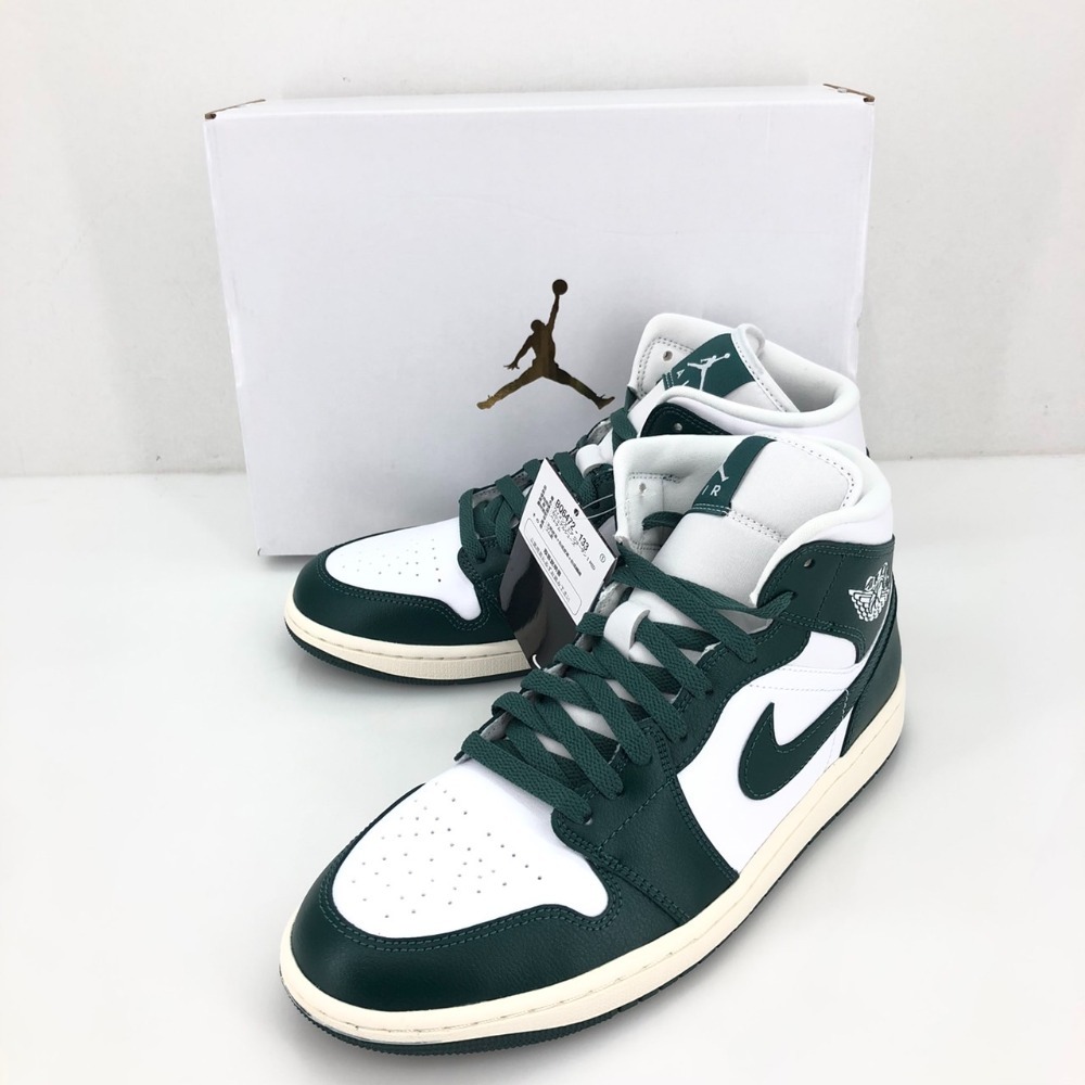 05w05193 ナイキ NIKE ウィメンズ エアジョーダン 1 ミッド ホワイト/オキシダイズド グリーン-セイル 27.5cm メンズ スニーカー 中古品