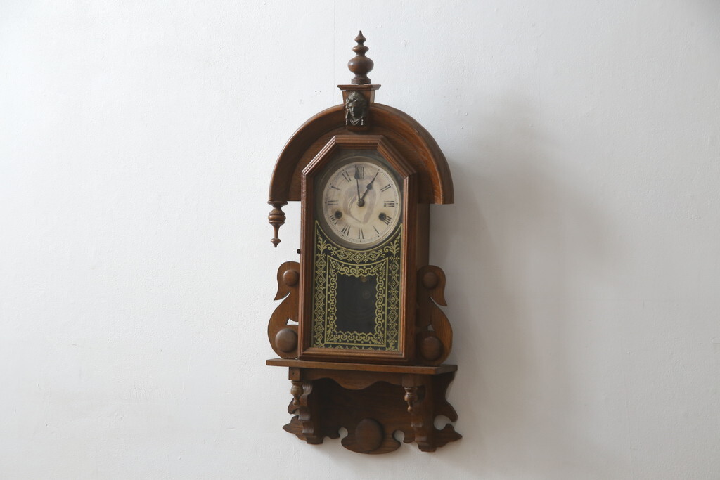 R-078914　アメリカ　THE NEW HAVEN CLOCK社　8DAY　個性的なデザインが目を引く振り子時計(柱時計、古時計、掛け時計)(R-078914)