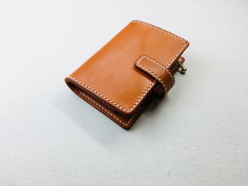 【手縫】キャメル色本革二つ折り財布