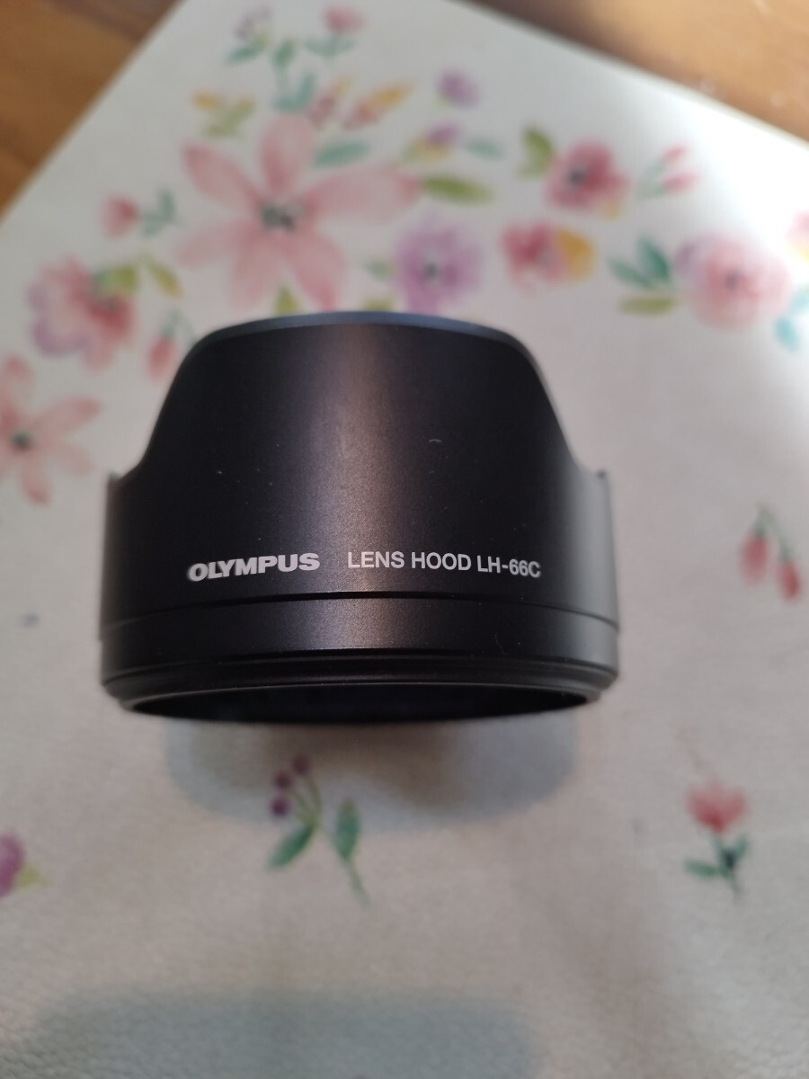 純正品　オリンパス　OM レンズフード LH-66C　M.ZUIKO DIGITAL ED 17mm F1.2 PRO　用レンズフード