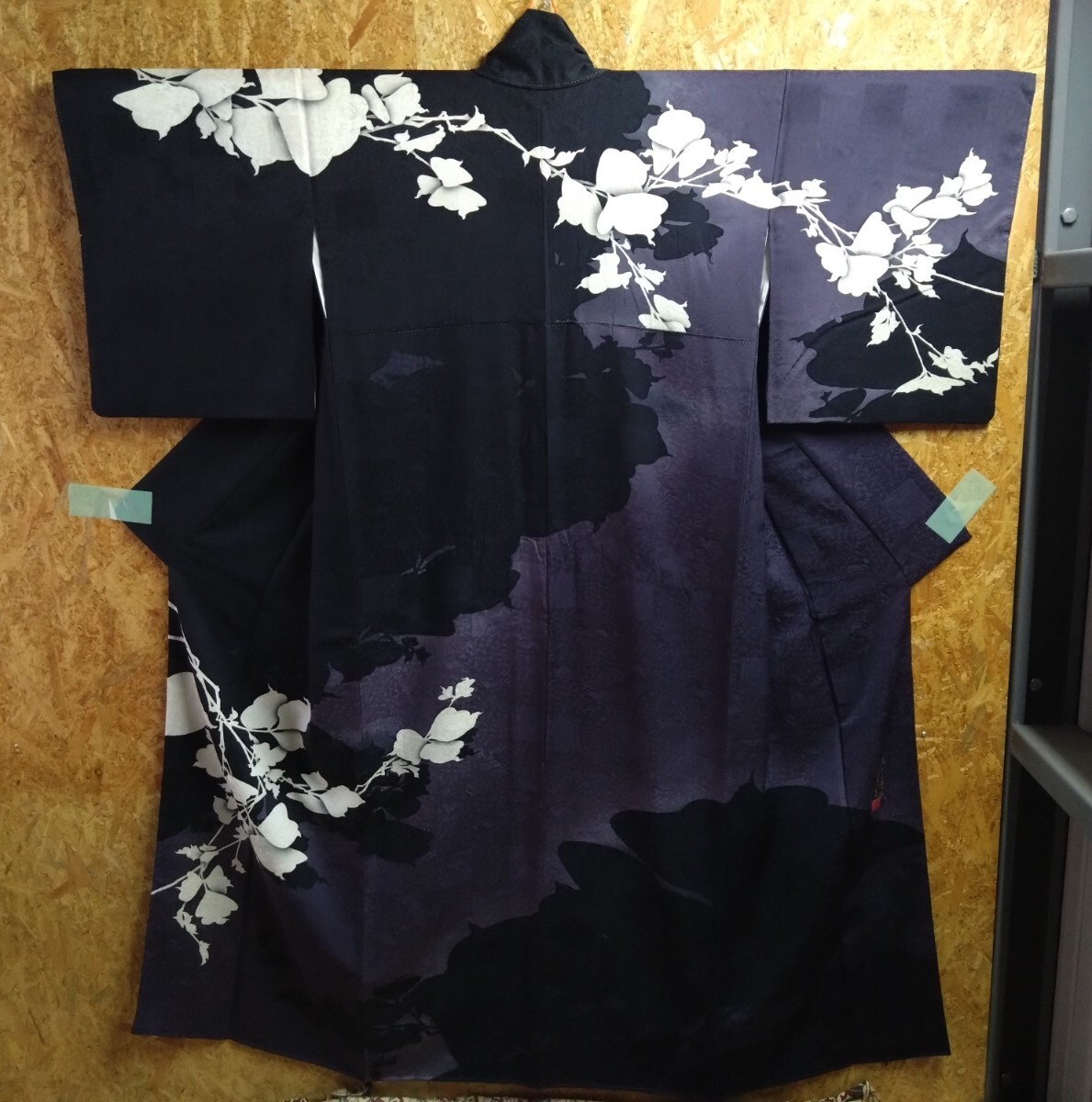 ● 京都 日展作家 染物工芸家【丹下 雄介 作】 銘 落款【御寮織 紋屋井関 宗鱗/うさぎ 唐草】芸術 美術 正絹 訪問着 着物 蔦葉模様 美品 ③