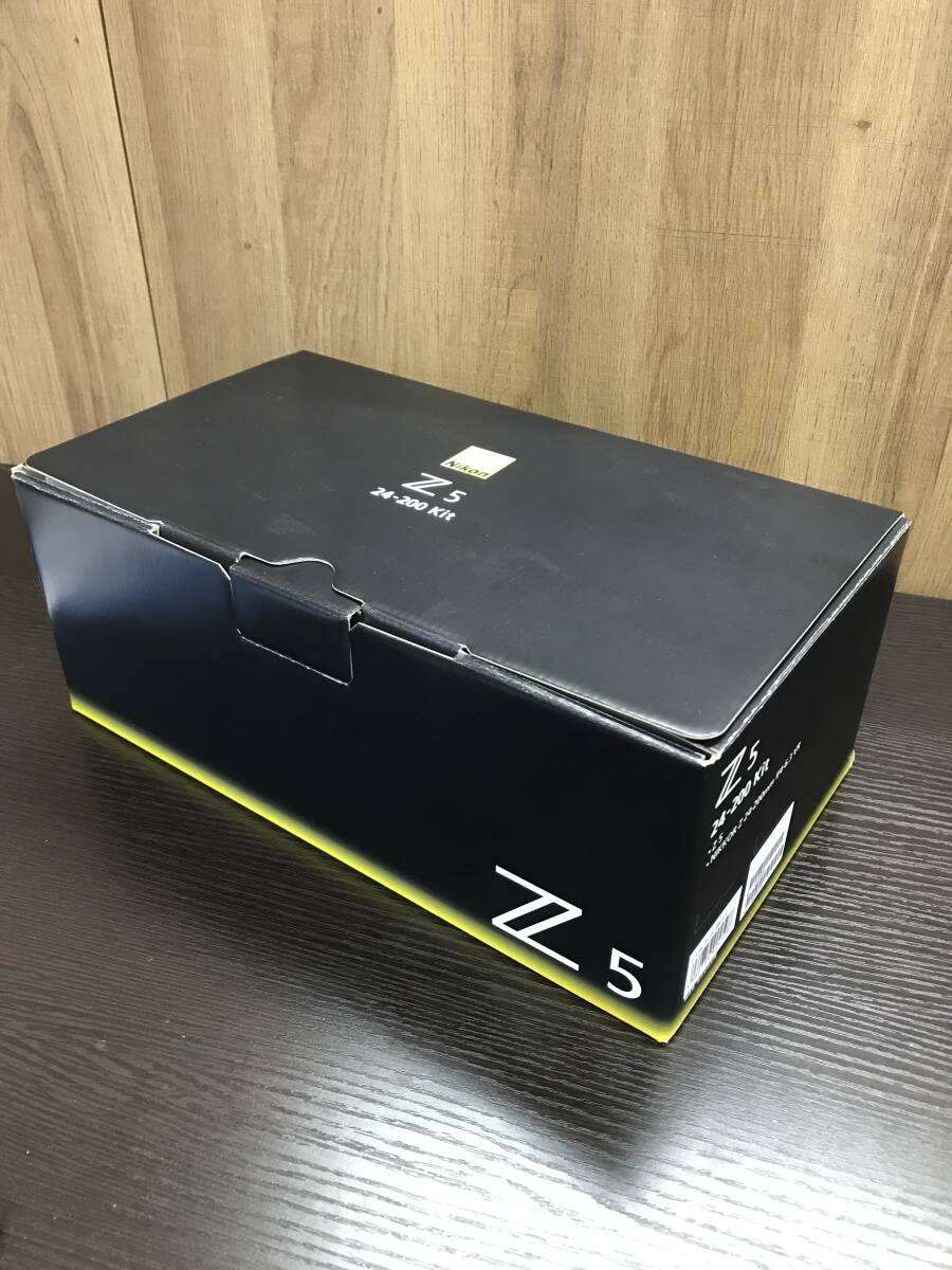 【極美品】Nikon　Z5 24-200 レンズキット　一式