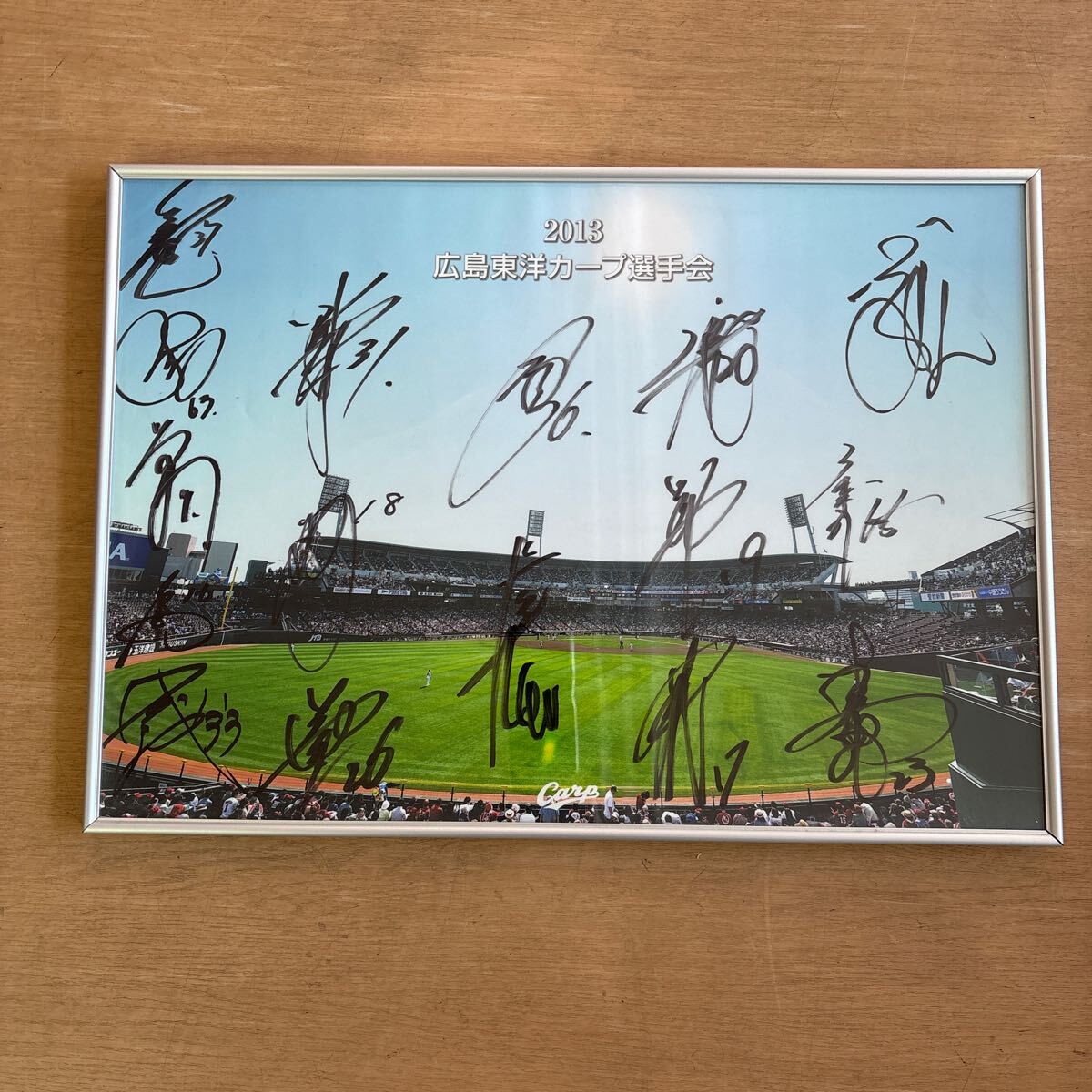 本物 超希少 非売品 2013年 広島カープ選手会 直筆サインパネル 非売品 前田健太氏 前田智徳氏　菊池 涼介選手　丸 佳浩選手　