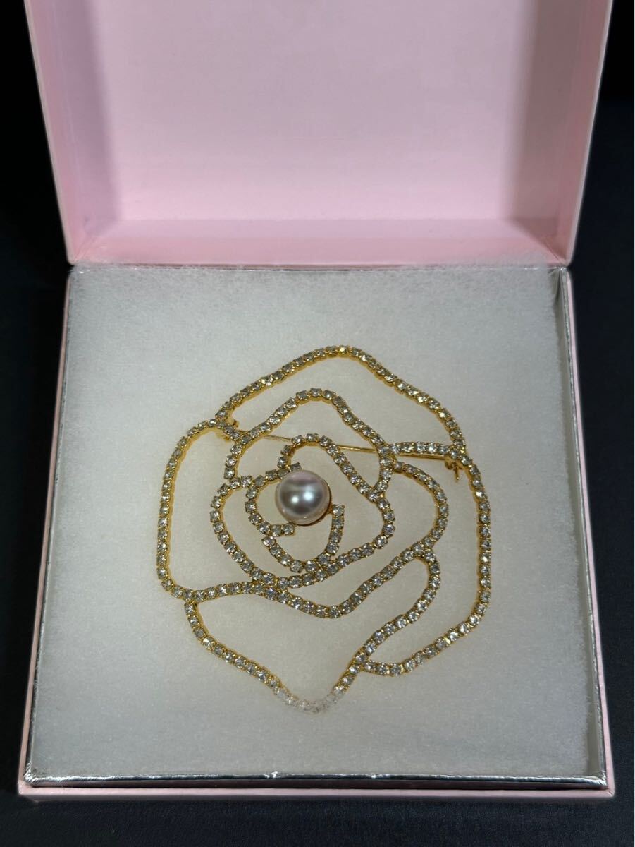 Wink Pearl ウィンクパール ブローチ ローズ ラインストーン 冠婚葬祭 ゴールドカラー メッキ イミテーション レディース 女性用 箱付き