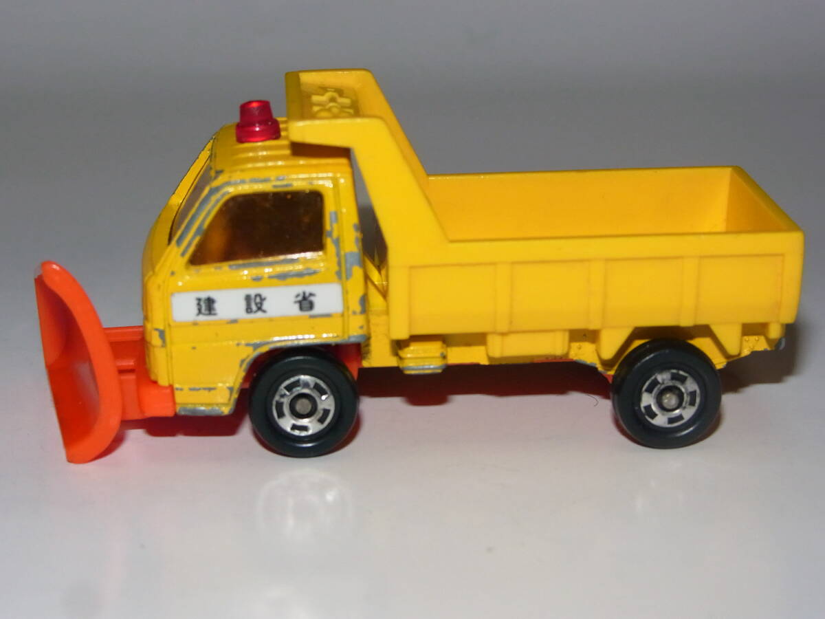 トミカ　48　建設省　ショベルカー　ISUZU　ELF　JAPAN