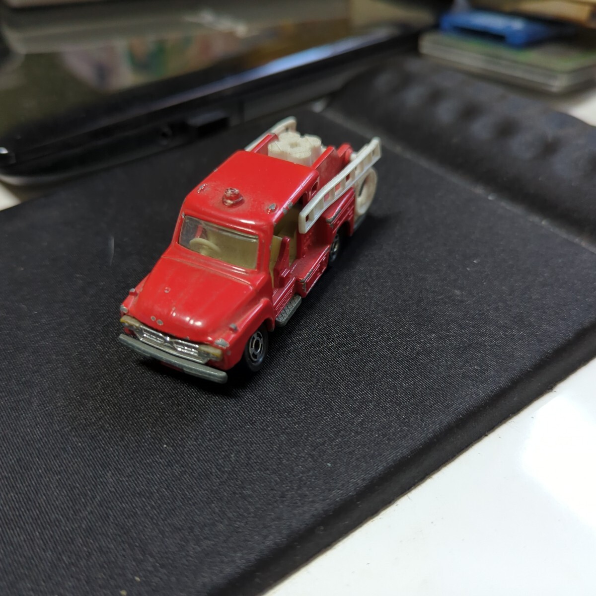トミカいすゞポンプ消防車No68 1975年日本製
