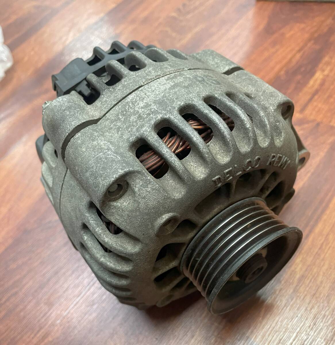 シボレーアストロ　GMCサファリ　1995年　4.3L　オルタネーター　ダイナモ　中古品