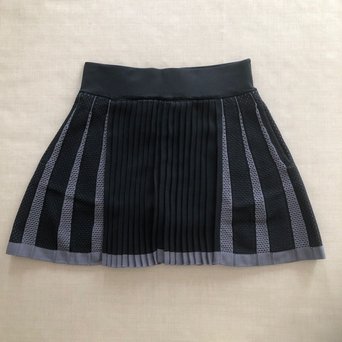 新品・未使用　adidas ゴルフ インナーパンツ付きニットスカート ◆ M ◆ DJL14 ブラック アディダス