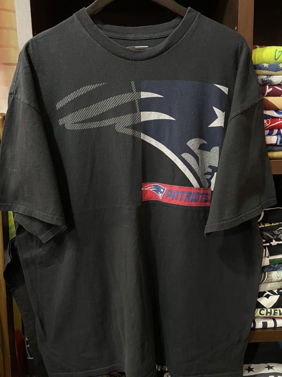 NT-2XL-43★USA古着　PATRIOTS NFL Ｔシャツ 黒　BLACK 2XL 大きいサイズ