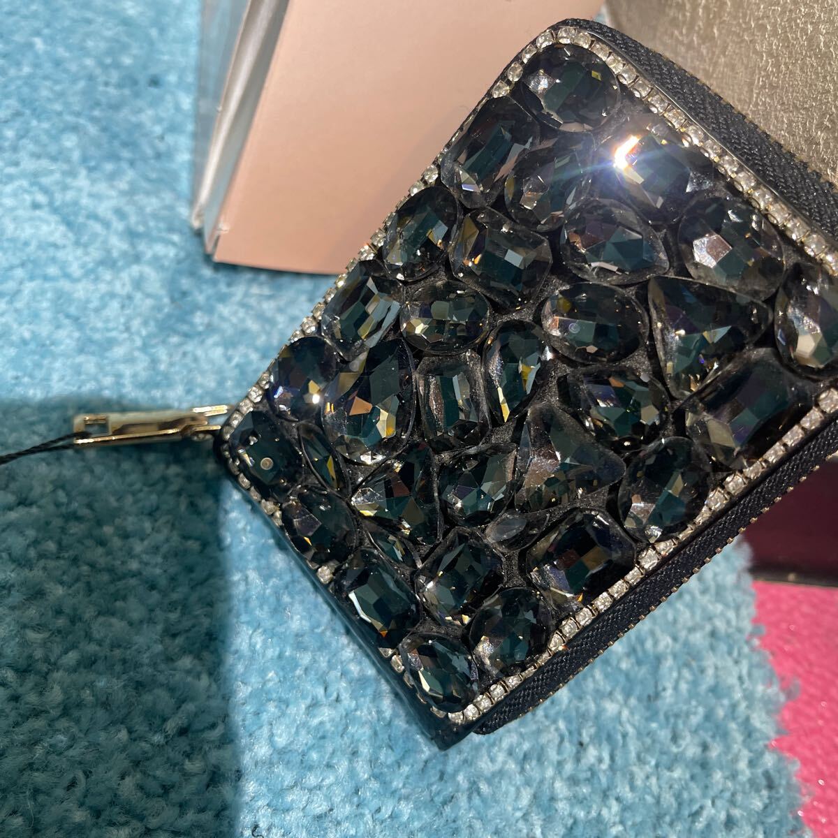 新品　半額　キラキラ小物入れ　