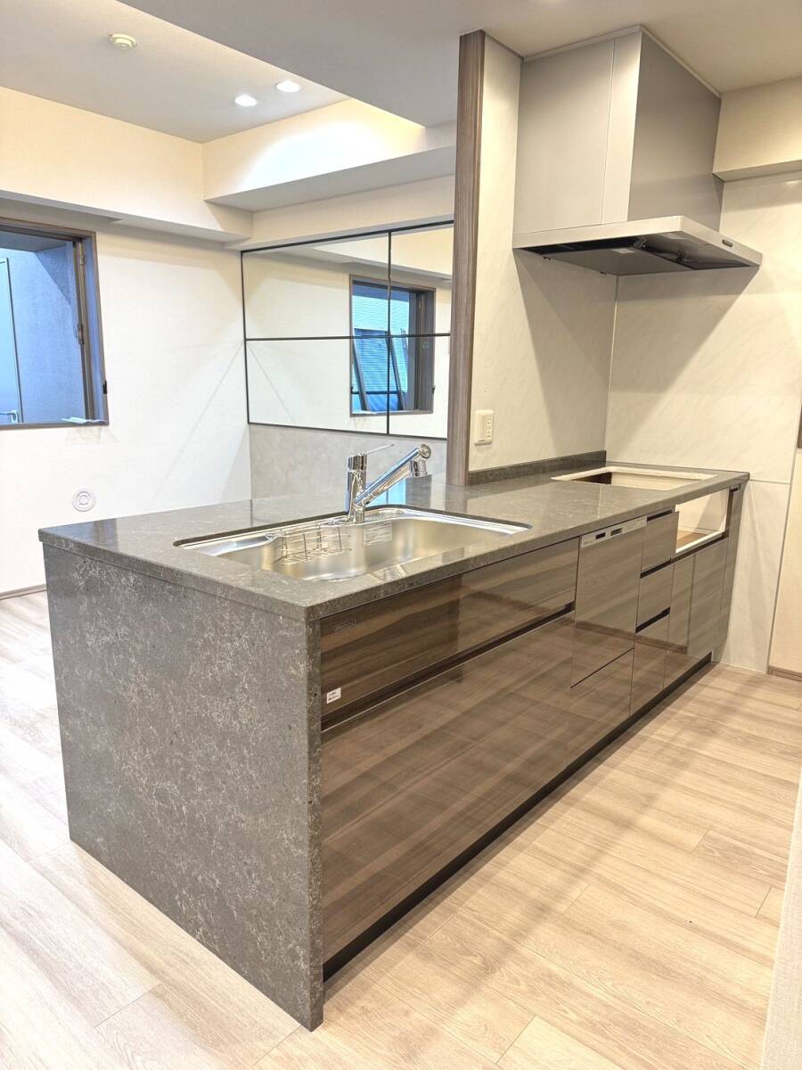 AF-6◇モデルルーム展示品◇タカラスタンダード システムキッチン レンジフード 食洗機 対面収納 リフォーム リノベーション