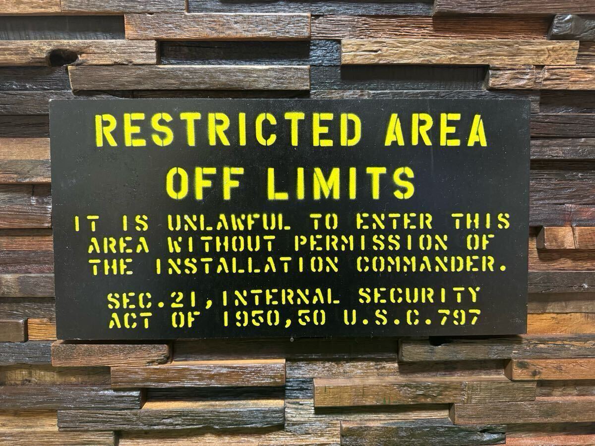 OFF LIMITS 立入禁止サインボード 看板 ショップ インテリア ガレージ ガーデニング 基地 世田谷ベース アメリカン雑貨 marsh 米軍