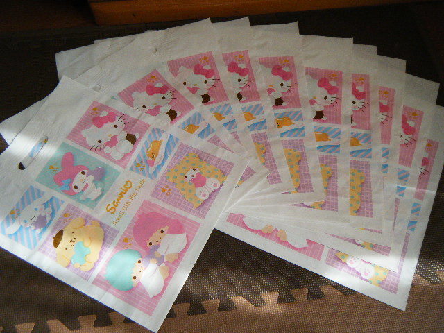 サンリオ　ショップ専用袋　Lサイズ　１０枚♪ SANRIO GiftGate　ショッパー コマ柄　業務用 マチ有 　入手困難　非売品　店舗備品　在庫少