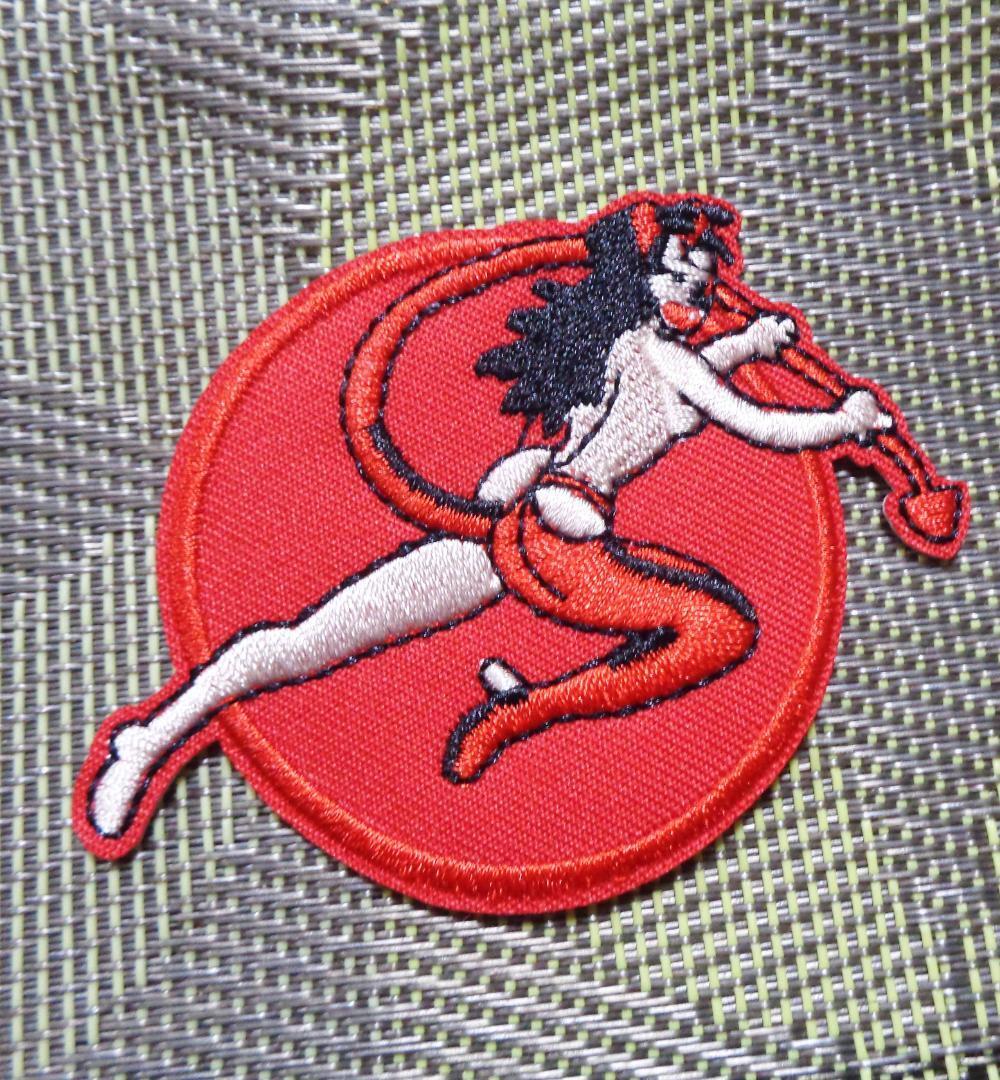 赤レイヤー嬢◆新品セクシーデビルウーマン　悪魔ちゃん　キュートガール　刺繍ワッペン（パッチ）◆オートバイ・ミリタリー・ファッション